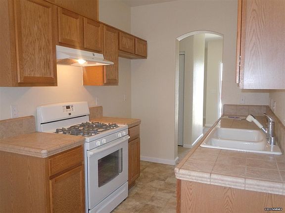 3rd image of 1292 Woodside Ln