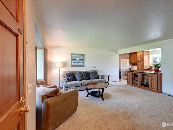 5th image of 23914 138th Avenue SE