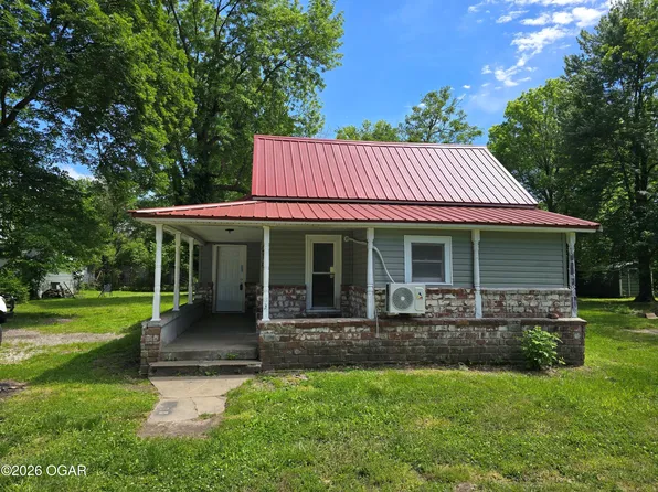 514 Ottawa St, Seneca, MO 64865