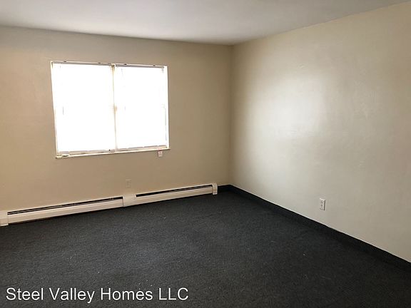 4th image of 4588 Washington Square Dr