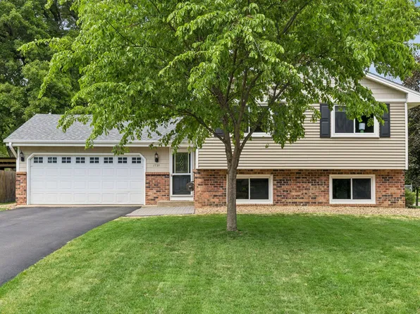 1731 130th Ave NE, Blaine, MN 55449
