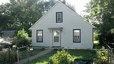 2825 Collier St photo 1