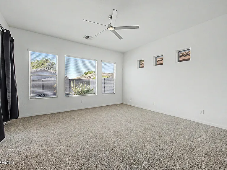 1902 E Desert Ln — Photo 19