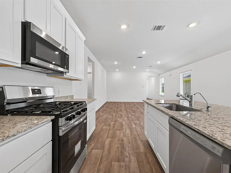 3030 Holland Lakes Dr — Photo 19