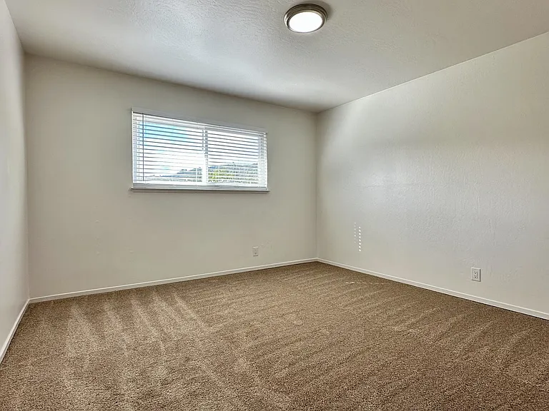 115 Towne Terrace — Photo 15