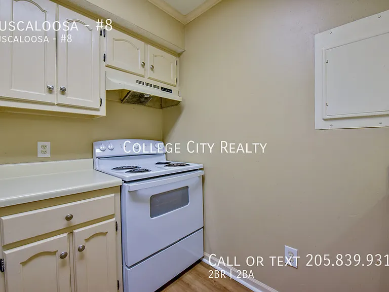 1813 Hackberry Ln #8 — Photo 9