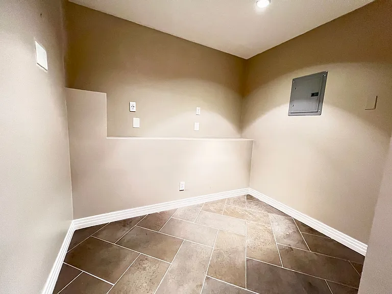 103 High Dr — Photo 33