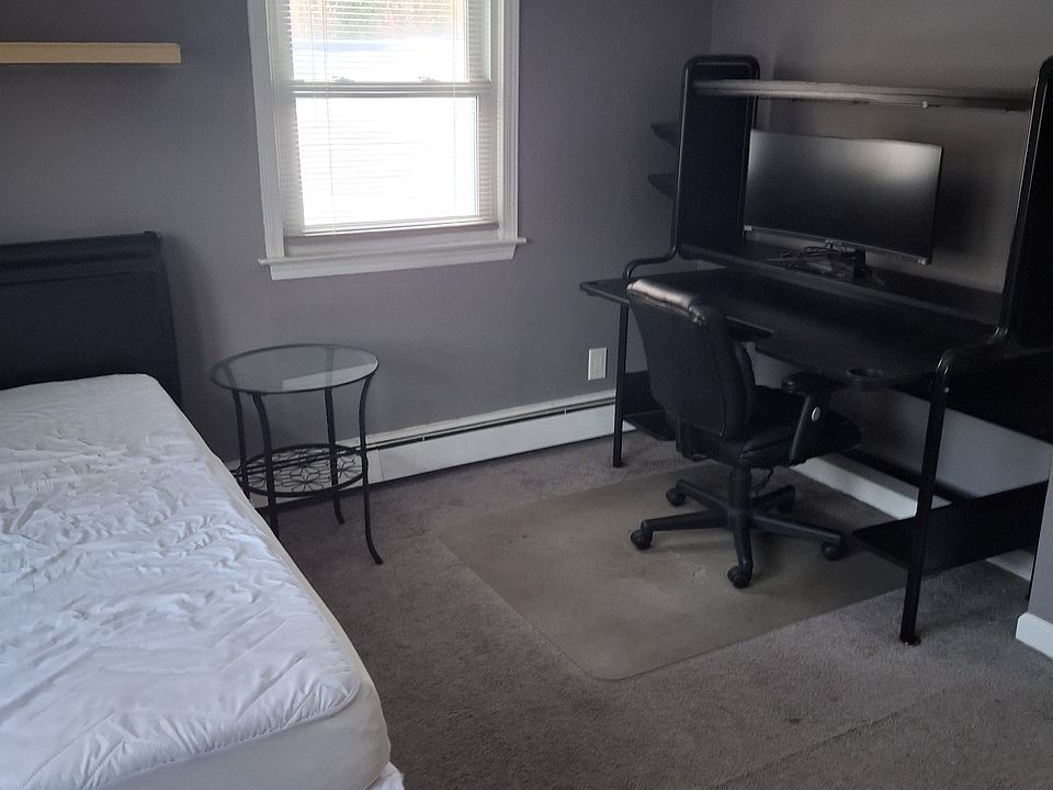 1st image of 40 Roseville Ave Floor 2