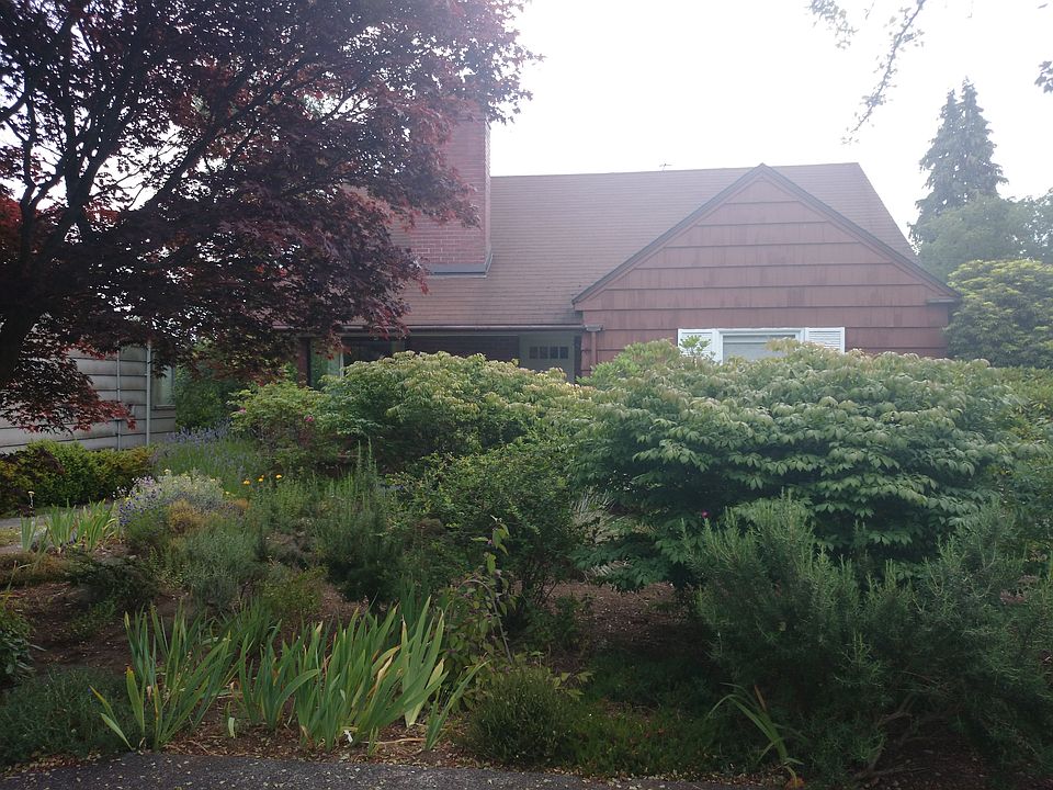 2nd image of 3312 38th Ave W
