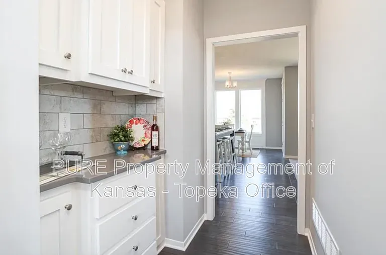 21705 W 46th Ter — Photo 8