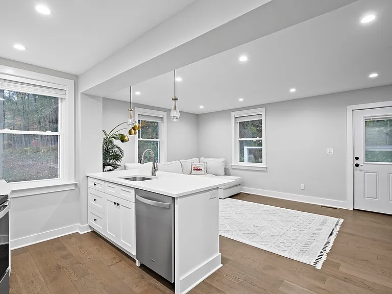 111 Cedar Rd #3 — Photo 5