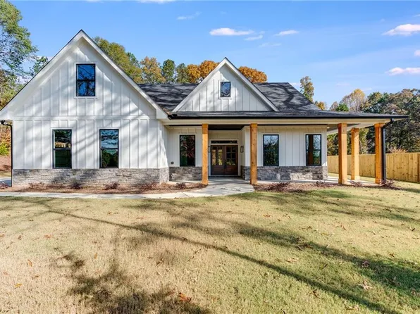 682 Ferguson Pl, Dallas, GA 30132
