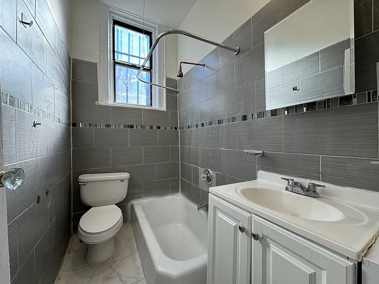 165 Nichols Ave #1M — Photo 5