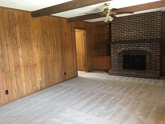 5th image of 607 E 117th St