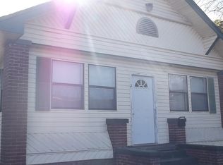 207 S College St, Stuttgart, AR 72160