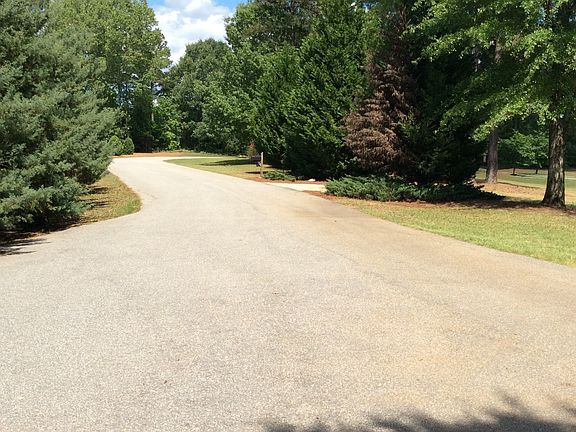 5th image of 101 S Hidden Lake Dr