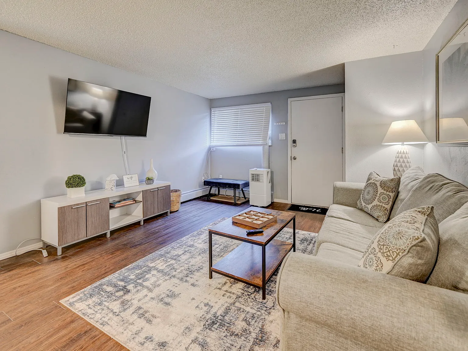 2 bed, $2,500 — Photo 2
