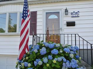 49 Crescent Dr, Milford, CT 06460
