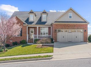 11 Perryville Ct, Staunton, VA 24401