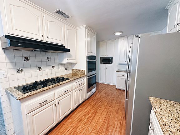 3rd image of 4823 Ocana Ave