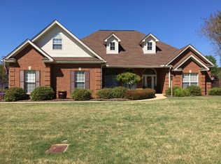 131 Live Oaks Cir, Millbrook, AL 36054