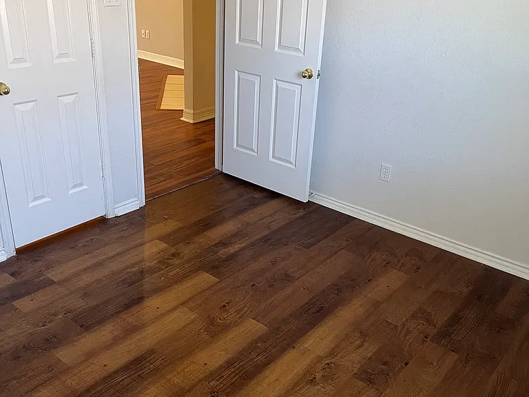 410 Justice Ave — Photo 23