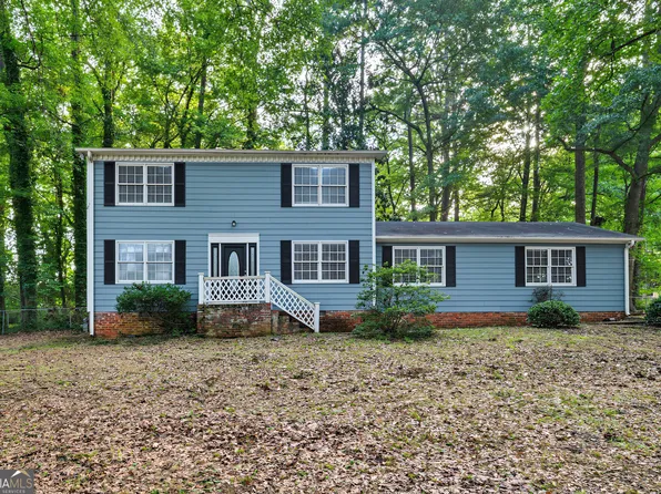 212 Sarann Ct NW, Lilburn, GA 30047