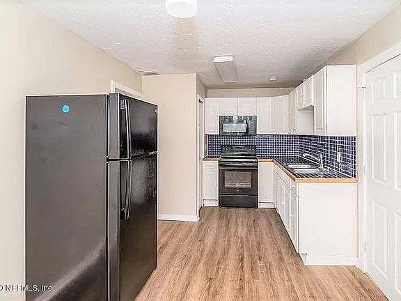 3rd image of 9056 4th Ave