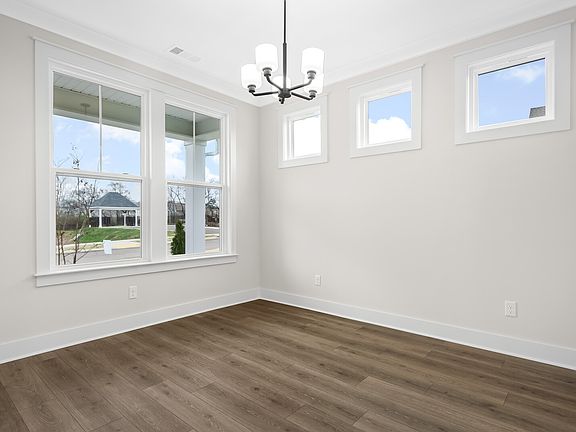 5th image of 629 Conifer Dr