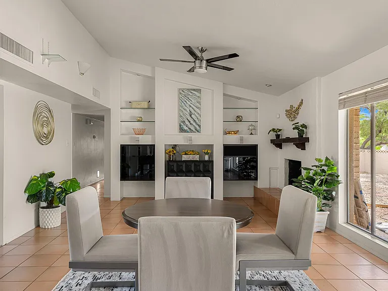 5901 E Cactus Wren Rd — Photo 8