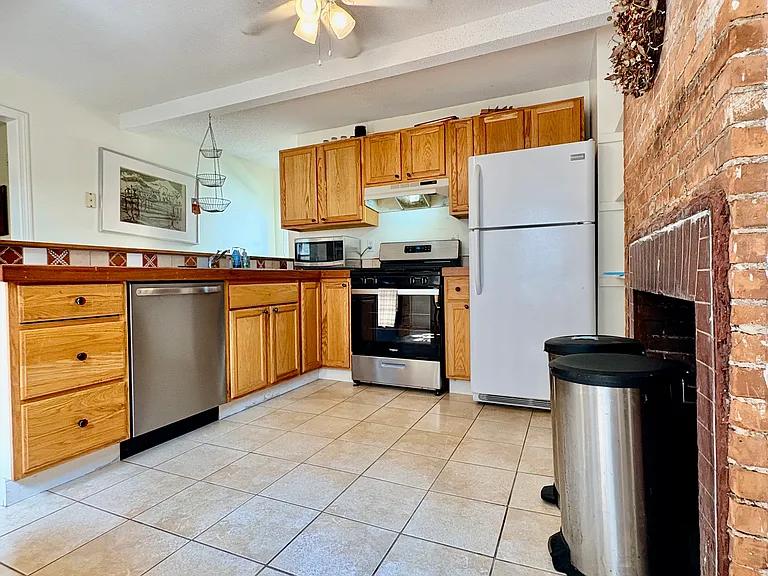 41 Pearl St #1 — Photo 5