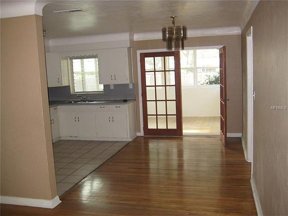 4th image of 3237 31st Ave N