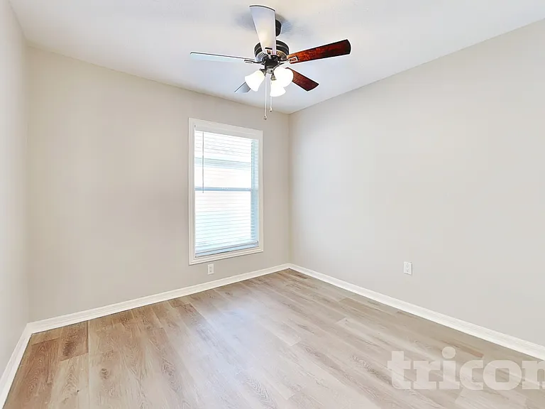 2517 Clareside Dr — Photo 14
