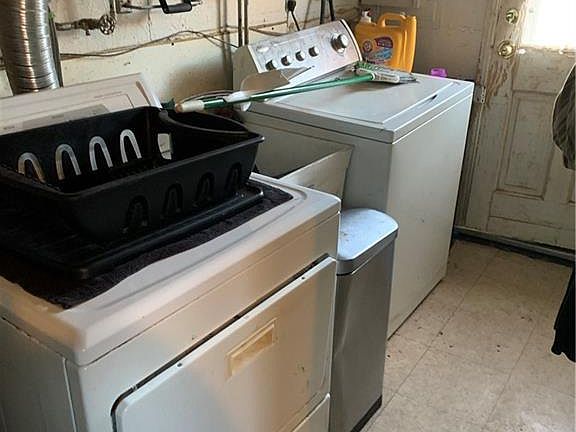 3rd image of 14500 Harley Ave