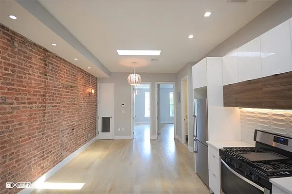 Rented by Citi Habitats | media 10