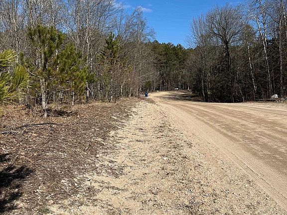 5th image of 4390 Deer Track Trl