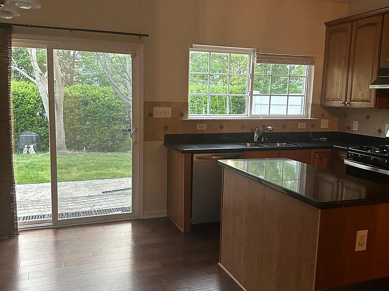 326 Luke Meadow Ln — Photo 7