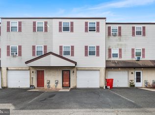 25 Berger Ln, Schwenksville, PA 19473