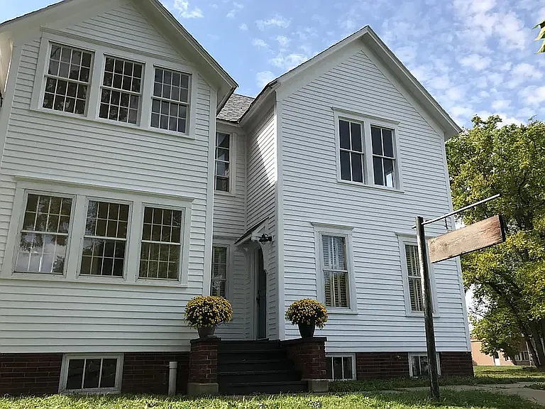 2 bed, 1100 sqft, $1,450 — Photo 1