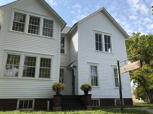 611 S 2nd Ave, Sioux Falls, SD 57104