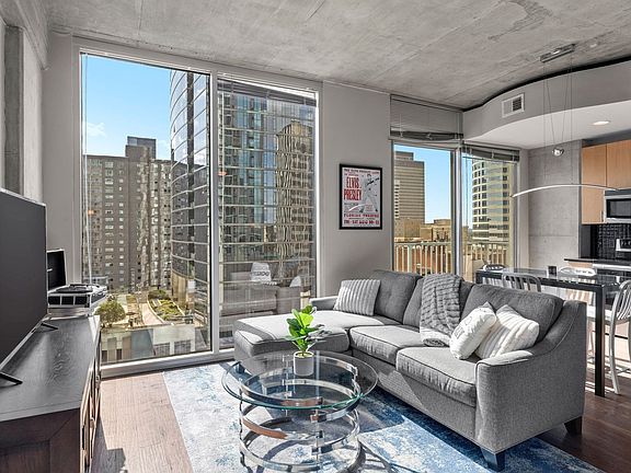 3rd image of 415 Church St APT 1210