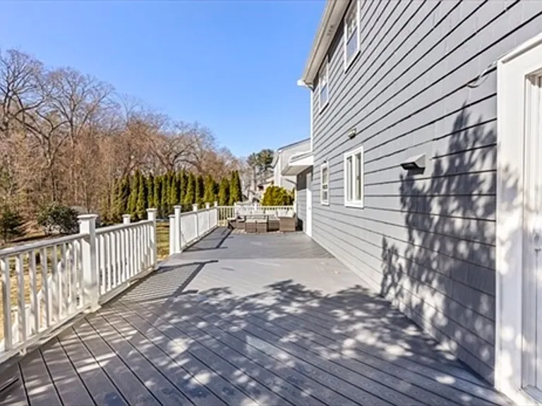 33 Westgate Rd — Photo 16