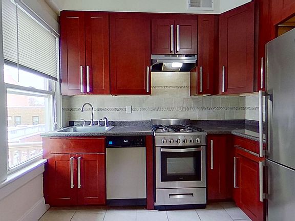 2nd image of 17 N Union Ave APT 6