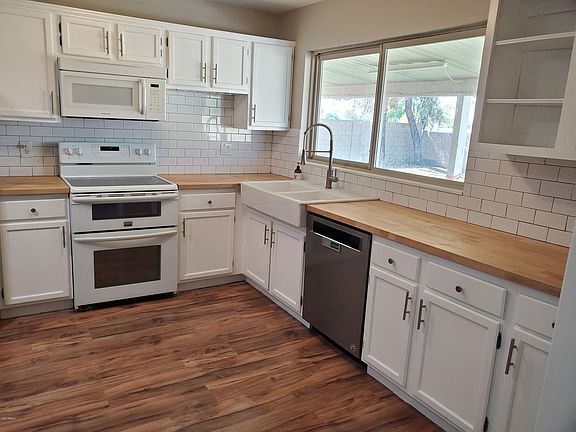 4th image of 5221 W Columbine Dr