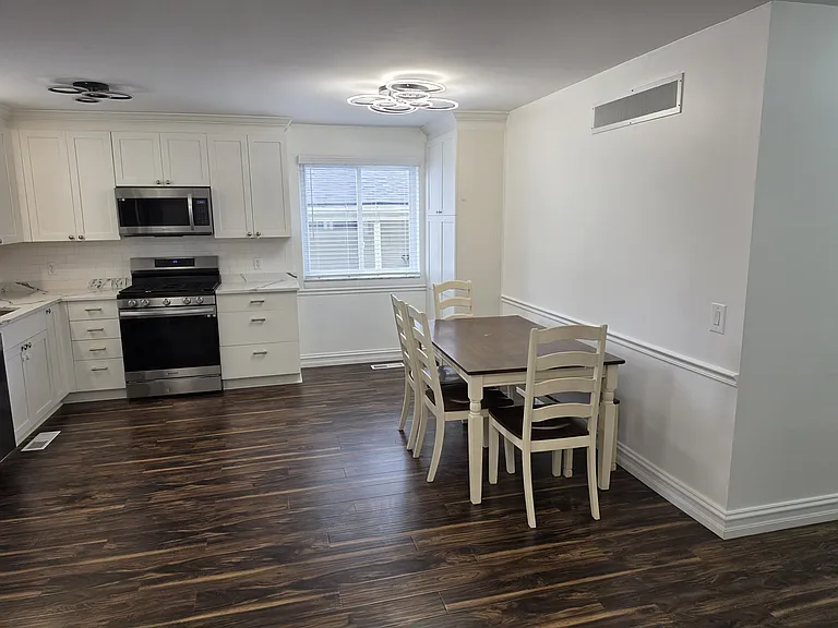 8533 Nancy Ave — Photo 7