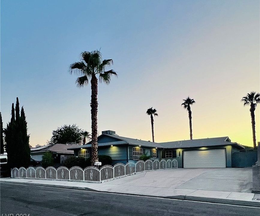 1st image of 120 Bradshaw Way