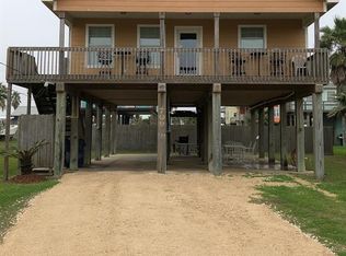 709 Surf Dr, Surfside Beach, TX 77541