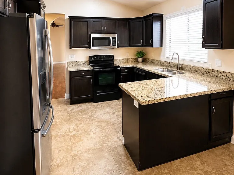 3056 E Siesta Ln — Photo 4