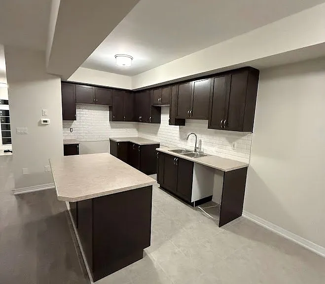 660 Colborne St W #80 — Photo 5