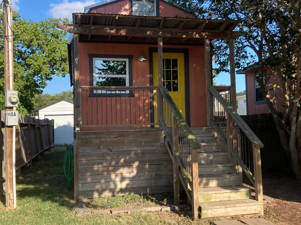 611 24th St #A, San Leon, TX 77539